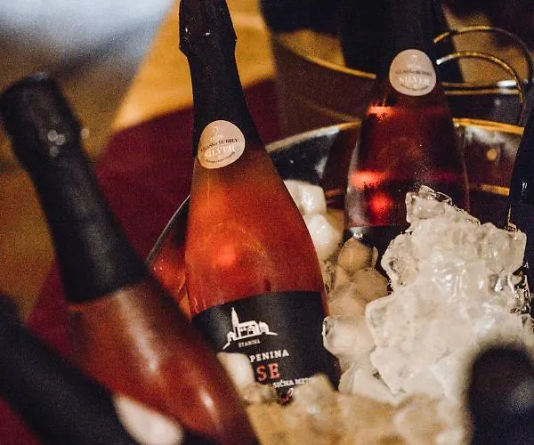 Vina Kobal, Kobal Family Estate