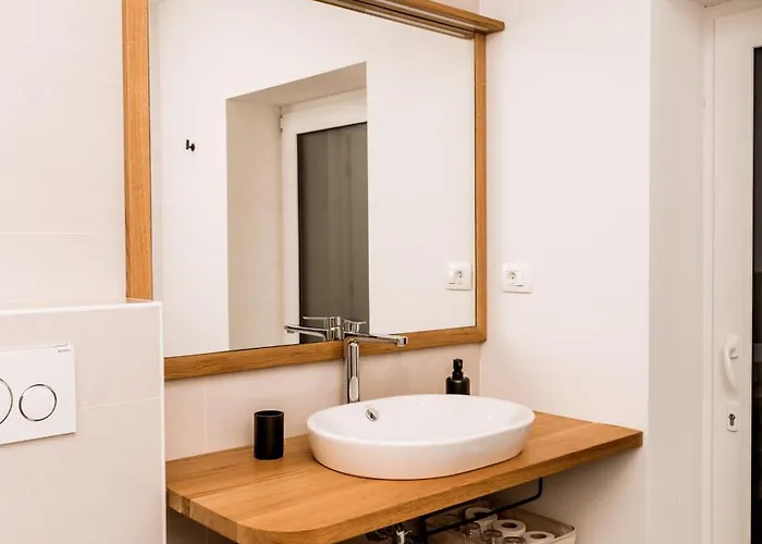 Vina Kobal, Kobal Family Estate